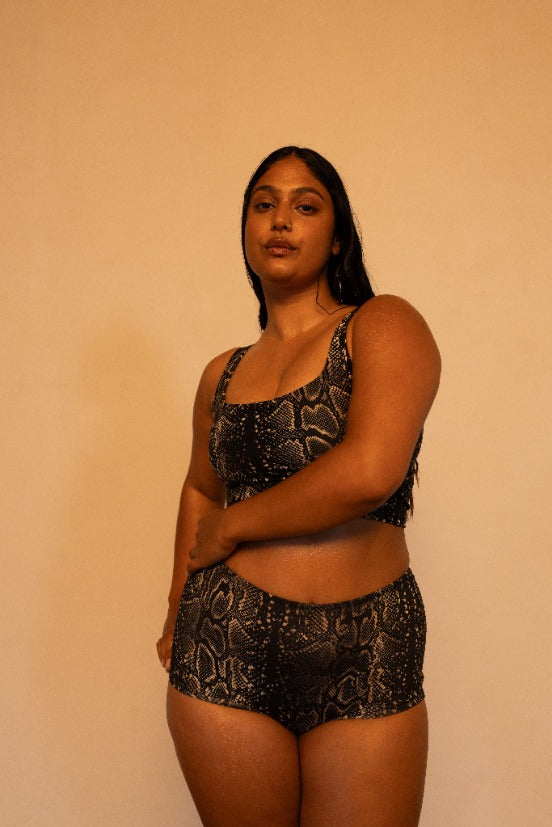 BOOTY SHORT - HONEY SNAKE