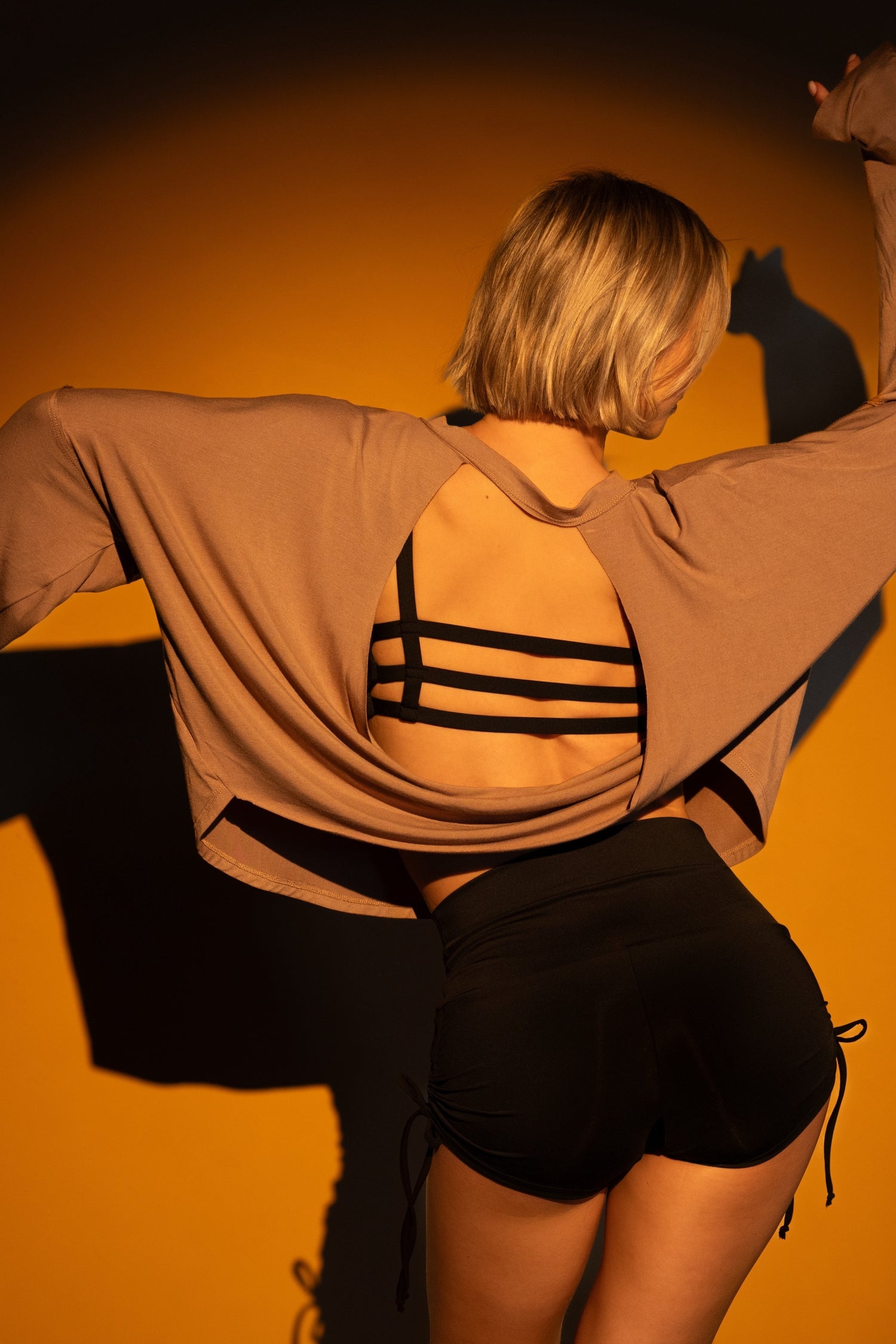 PURA VIDA LONG SLEEVE TOP - TOFFEE