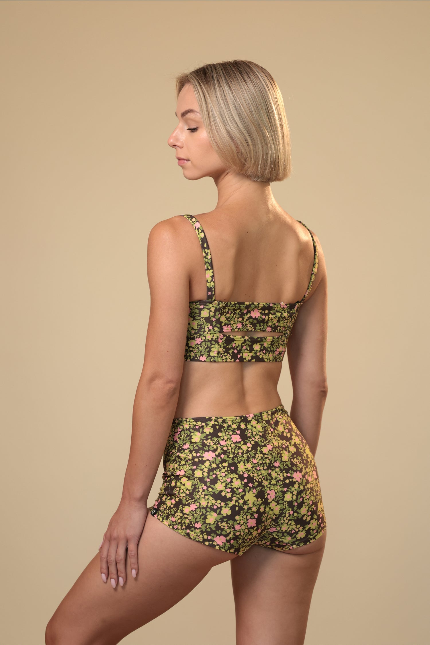 BOOTY SHORT - FLOWER CHILD